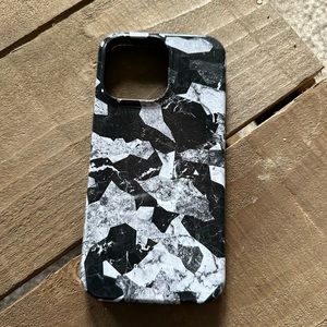 Burga iPhone 14 Pro Max case